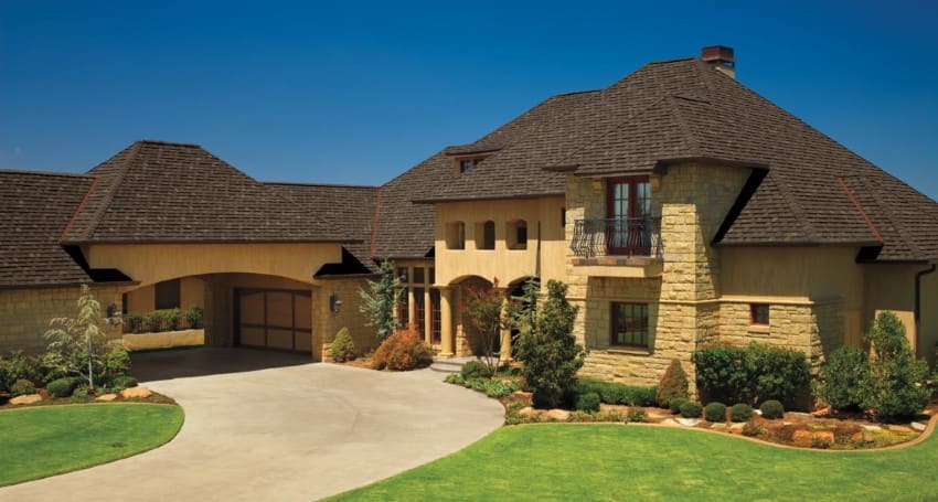 Cedar Shakes Vs Asphalt Shingles Choose the Best Option for Your House